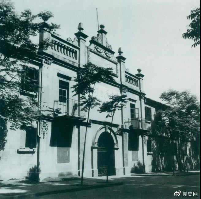1927年4月27日,中国共产党第五次全国代表大会在武汉召开。图为大会举行开幕式的地方。